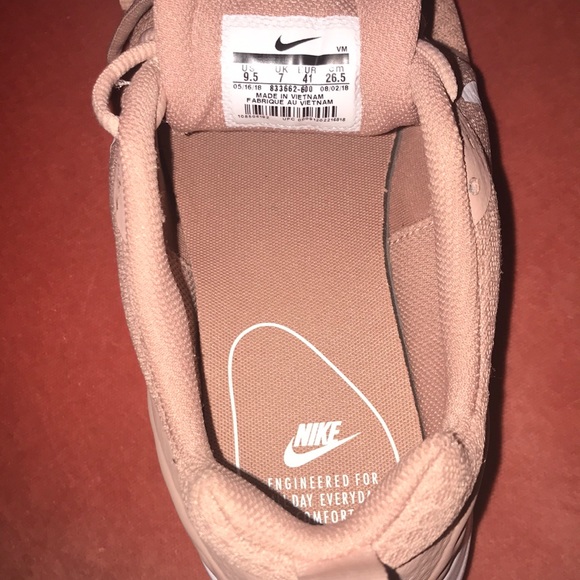 Women's Air Max Motion Lw Running Shoe Mauve - Picture 6 of 8